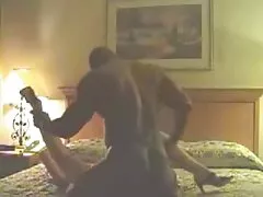 A híresség Pornósztár, Sasha Grey beleegyezett abba, hogy tesztelje a nagyon erős szexuális gépet. Különösen a padon feküdt, és egy új játék gördült vissza neki egy babakocsiban. A lány megnyitotta a második lábát slim-mu egy gép fasz nedves punci hd maszti magát. Boldog volt nyögés, amikor a szex kezdett lendületet, az élet pozitív, hogy szűk punci neki. Hamarosan Sasha sír az öröm és az orgazmus ünnepe hihetetlenül erős.