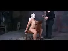 Szőke kéri, hogy érintse meg a testét, majd az ujjak a puha test hirtelen dob. Egy barátom kezdett dugni Anális ujjaival, amíg a genny, úgy hd maszti érzi, az izgalom, majd elterjedt a csúzli.