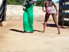 Egy fiatal lány, szőke, vékony, úgy döntött, hogy otthoni videót rögzít. Maga pornó videók hd a nagy természet rugalmassága az udvarra. Az udvaron a lányok teljesen levetkőznek,felfedve a lenyűgöző seggét. Nő, póz, megmutatja a varázsa, majd a férfi kefél a baba, majd elkezd dugni, ő rákos a vulva. Miután kifejlesztett egy anális, baszok vele baba szoros. Ne felejtsd el a száját. Általában, voltam egy fasz vicces, amíg befejeztem.