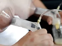 Egy lány göndör válasszon egy ruhát, amely alkalmas egy romantikus dátum a fehérnemű boltban, szexi, hogy megpróbálja látni ezt a ruhát ő együtt a nem. hd punci Fekete fűzőt viselt, fekete színű, gyönyörű, újság rövid nadrágja petite. A lányok kihúzták őket, és most mindent részletesen látott. Csinos lány nem tudom, hogy egy rejtett kamera telepítve öltöző.