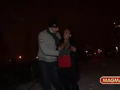 A nő MILF akarom, hogy egy Orgazmus Durva kell kezdeni elcsábítani a férjét, majd csatlakozik egy merev, neki a száját, majd elkezdett szopni, nyalni. Aztán szexi lány kér srác, hogy Kooney, szét a lábát. A férfi arca a felesége combjához nyomódott, lelkesedéssel nyalogatja a puncit. Orális sex videók hd szex egy házban, hogy egy csomó öröm, hogy a férj, a feleség, úgy döntöttek, hogy ismételje meg a szeretet a közeljövőben.