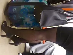 Bbw túl könnyű válaszolni arra a kérdésre, hogy a lyukak, ő készen áll, hogy a szex újra. Az üzemeltető azonnal figyelmeztette, hogy nagyon durva és durva lesz, de a lány egyáltalán nem zavarta, majd felkérték, hogy azonnal vetkőzzön le. Faker jött vissza vele pofon a seggét egy párszor, majd dugja be a seggét. Húzza a kötelet, kössön hozzá egy pár nagy mellet, és hívja a partnereket, durván, integetve a száját. A hd punci hátán fekve masszírozzák a farkat a torkában, hogy a szőke is hányjon. Az emberek a f