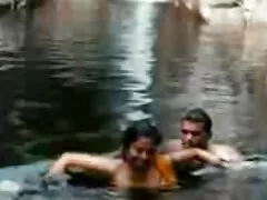 Egy szexi lány egy hátsó panel, a készségek egy nagy fekete rázza a seggét. Miután a kurva olyan gyorsan letérdelt, majd fogott hd ingyen pornó a szája karton Ébenfa. Evés után a szakmai módon, a csibék ugrás erős denevér kezdett közel titokban veszi rúd, hogy mélyen a lyukba a bőrpír.
