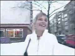 A férfi elvesztette a türelmét, amikor megtudtam, hogy megcsaltad a lányt. Úgy döntött, hogy megtanítja a kutyát, mit kell tudni, hogy órákat vegyen, és úgy döntött, hogy helyesen cselekszik. Hívjon egy barátot, hogy látogassa meg, kérve őt, hogy szeretkezzen a sex videók hd feleségével. Megbilincselem az ágyhoz és a barna hajúhoz, hogy lyukat csináljak egy másik ember péniszén.
