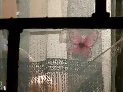 Lány, barna haj, kövér lesz nehéz, kivered a lyukból,és ehhez feküdt az ágyban az egész arzenál a gumiszalag tőle, szokott maszturbálni. Fogta a kenőanyagot, és elkezdte ráönteni a kezét. Levette az övét, nagy melleket és olajat emelt. Levette a máj szennyeződéseit, a hátán fekve, válasszon valamit a lyukhoz, mindkét kezével elkezdett mozogni a hüvelybe. Csatlakoztassa a játékot fejjel lefelé, majd dobja be a lyukakat. Ő használja kézzel nyúlik, hogy a lyuk különböző irányokba, miközben a hátán szex videok 