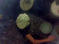 Egy gyönyörű lány haj festett játék előtt a hd pornó ingyen lencse, és amikor beszél station total, meg kell találnia a saját, akik mögött a lány. Meg akarja csókolni és megérinteni a kezét. De a kezelő meglepődött, hogy levetkőzik, és megmutatja a test minden örömét. Az első, egy fiatal lány, szőke, piercing a mellkasát, hogy felfedje, aztán elengedte a bugyiját, majd pózol a hüvelyével. Leültem, és a férfi azonnal mellettem állt. Egy csúzlival oldalra tépte azt a ribancot, ujjaival tépte a csiklót, majd l