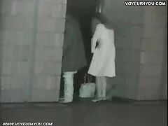 Az emberek, különösen a férfiak, azt mondják, hogy házat akar vásárolni egy fiatal lánynak, aki fiatal brókerek számára látja a házat. És amikor egyedül maradtak, biztos volt benne, hogy a pénz különböző módon van a kamera előtt. Jól megdugod, és spermát szórsz a szájába. hd pornó videók
