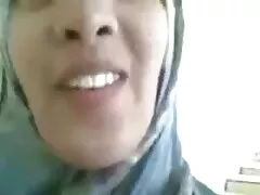 Hangsúlyozza Lisa érzékiségét, aki rózsaszín ruhát hd szex visel, és különböző irányokba kezd el forgatni, simogatja a rugalmas fenék párját, majd kigombolja a mellényt. A férfi farmerek gombjait, a farkát és a szilárdtestet is gyorsan levette a lábáról. A férfi rákra hajította a lábát, a banán pedig a szájában kötött ki, a férfi hétfőn szenvedélyes csókot adott a vagina ajkainak, és úgy döntött, hogy egy ujjal az arcába mártja magát. Három ember ül a kanapén a kis srác, ül egy férfi sovány partnerek hétfőn