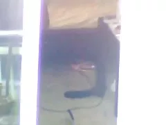 Férfi Fasz Latin Lány szép állapotban punci hd a rák, feküdt a fehér kanapén a nap közepén, majd öntsük a cum ő az arca egy lány, barna haj, hosszú.