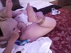 Ez a lány készen áll arra, hogy cum a szájába, nem hiszem, hogy sok ilyen lesz. Egy barát, aki fogta a fejét, és arra kényszerítette, hogy folyamatosan nyissa ki a száját. A férfi egyenesen az arcába állt, és gyorsan a kezével pumpálta ki a spermáját. Amikor az orgazmus beütött, először az ajkához közel vitték vissza a khcc-t, és elkezdték önteni a pornó filmek hd spermakést, hogy lenyeljék a lányt.